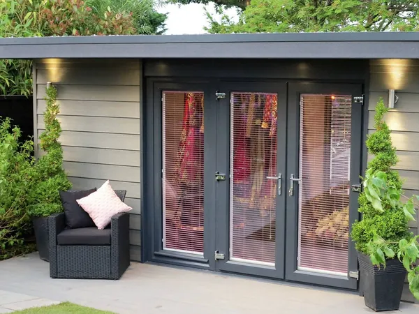 Garden room built by The Green Room for Alan Titchmarsh's Love Your Home & Garden in Eltham